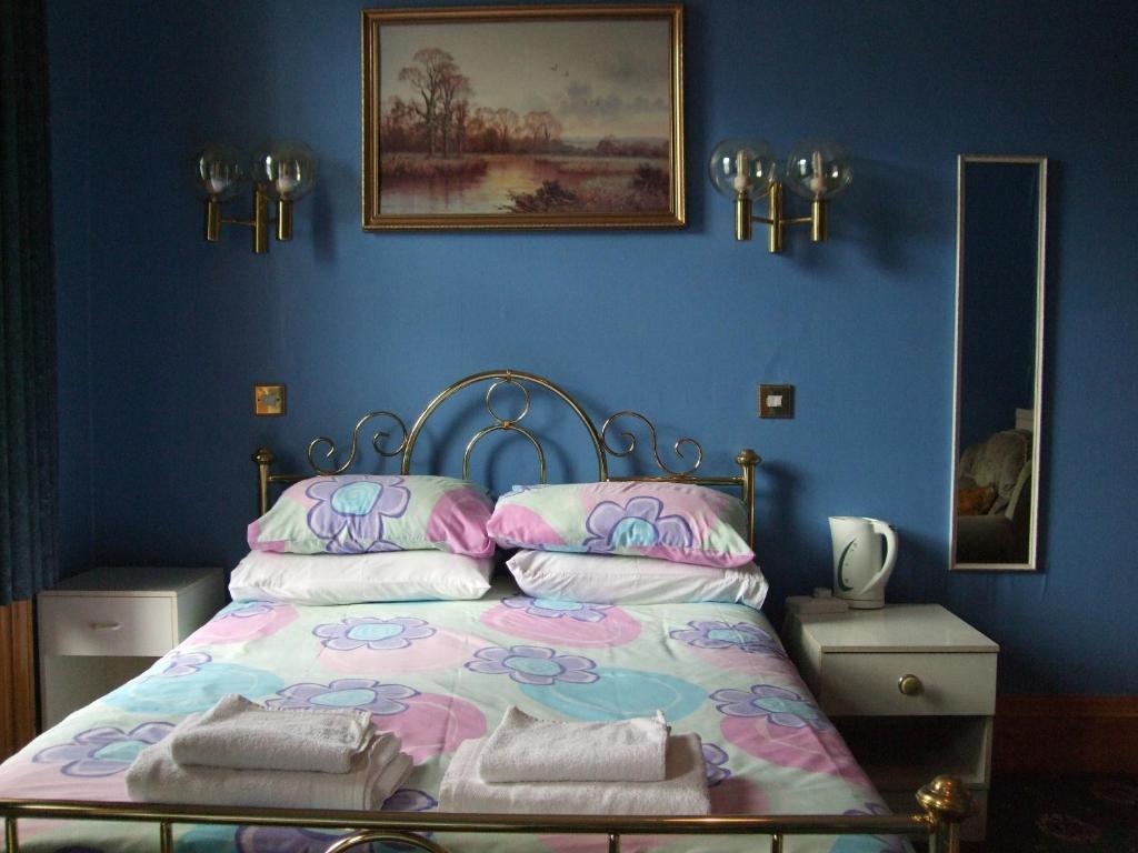 Swan Lake Guest House Единбург Стая снимка