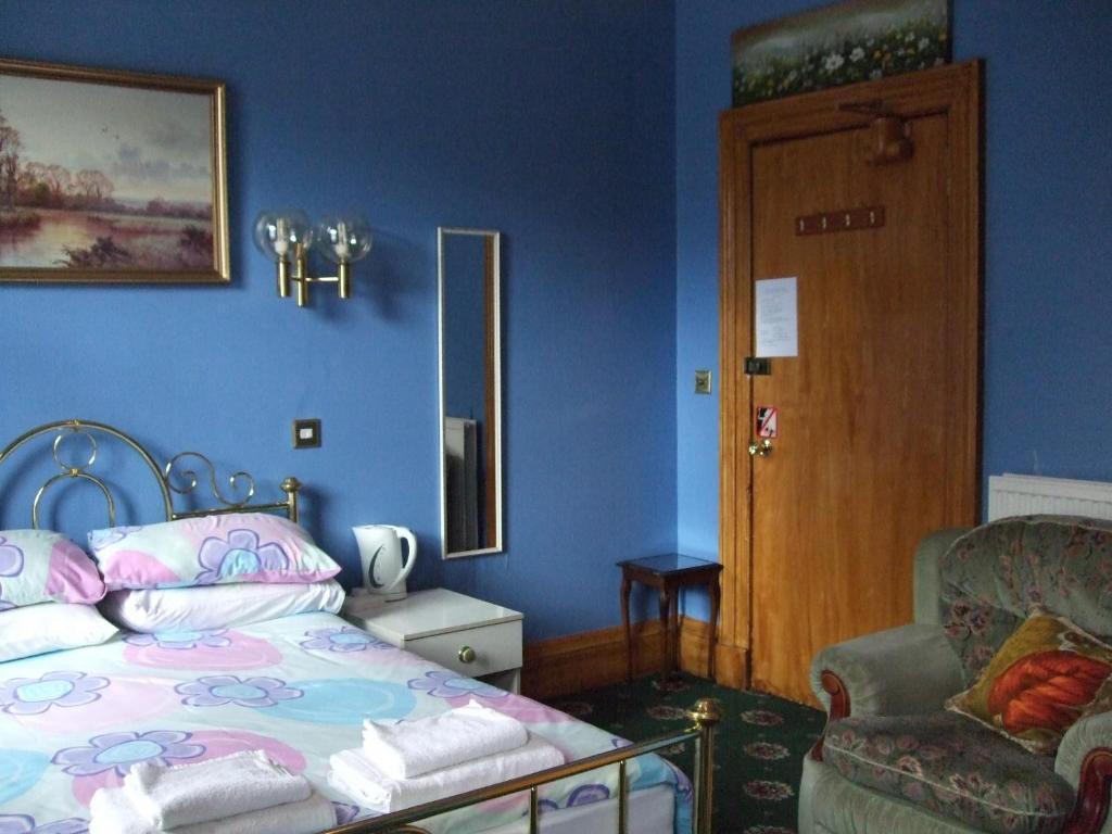 Swan Lake Guest House Единбург Стая снимка