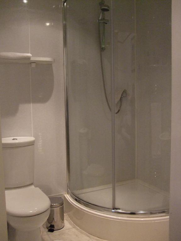 Swan Lake Guest House Единбург Стая снимка