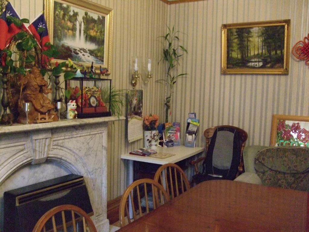 Swan Lake Guest House Единбург Екстериор снимка
