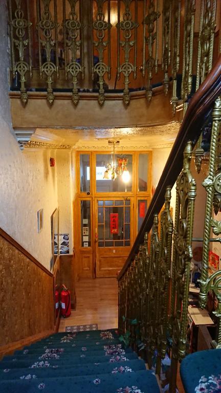Swan Lake Guest House Единбург Екстериор снимка
