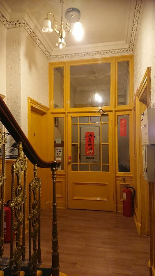 Swan Lake Guest House Единбург Екстериор снимка