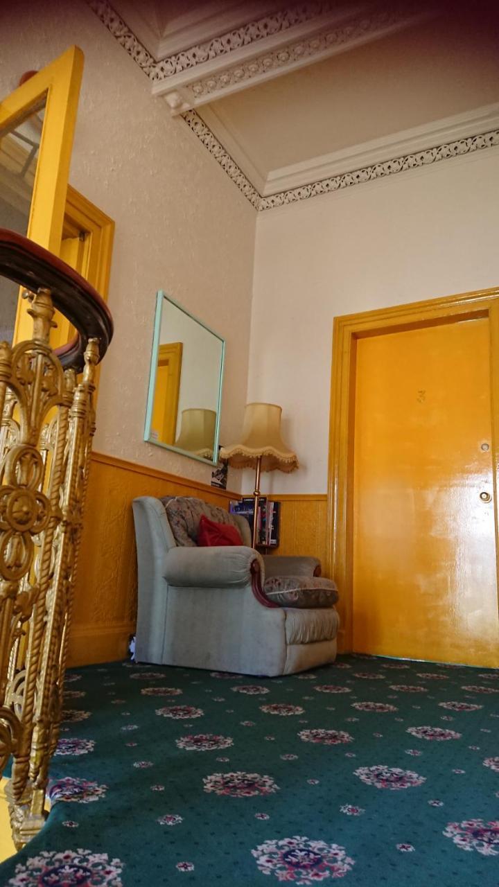 Swan Lake Guest House Единбург Екстериор снимка